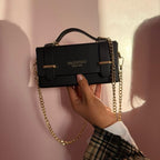 VALENTINO CREATIONS Borsa Vera Pelle con Inserti in Acciaio Inox Design Unico e Impeccabile Elegante e Distintivo Accessorio di Alta Fascinazione